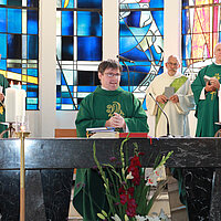 Einführung von Pfarrer Peter und Pater Thomas
