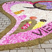 Blumenteppich bei der Fronleichnamsprozession 2024
